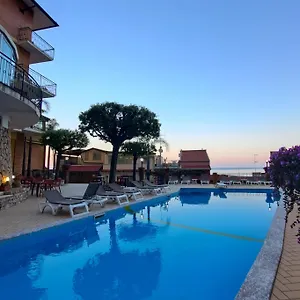 4* Hotell Corallo