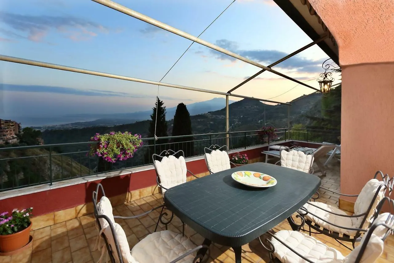 Terrazza Sull'Etna Holidays Apartment Taormina